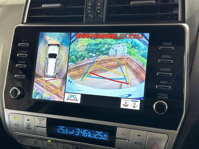 �y�p�m���~�b�N�r���[���j�^�[�z��p�̃J�����ɂ��A�ォ�猩���낵���悤�Ȏ��_��360�x�N���}�̎��͂��m�F���邱�Ƃ��ł��܂������p�������m�F���₷���A�����ꏊ�ł̐؂�Ԃ��⒓�Ԃ��X���[�Y�ɍs���܂��B