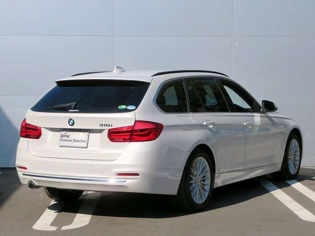 3シリーズツーリング318i ラグジュアリー