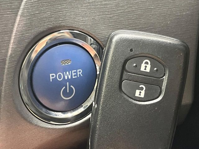 �y�X�}�[�g�L�[�z�J�o����|�P�b�g�ɓ��ꂽ�܂܂ł��h�A�̎{���E�������\�ȃX�}�[�g�L�[�𑕔��B�G���W���̃I���E�I�t�����J�M�����o���K�v����������Ƃ��Ă��֗��ł���