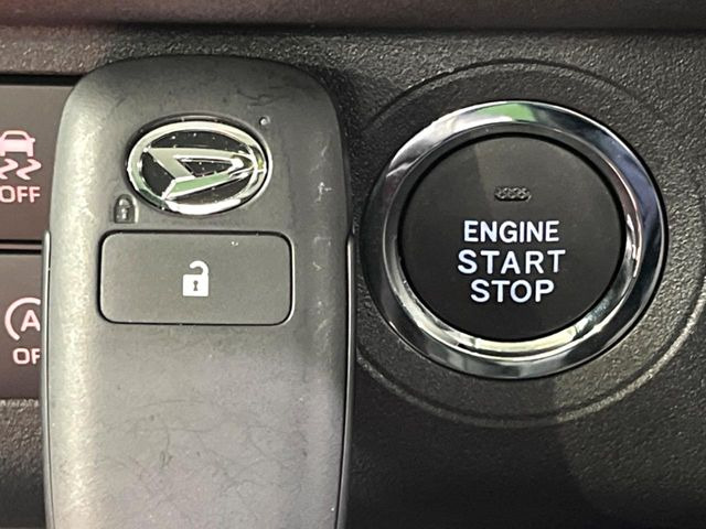 �y�L�[�t���[�V�X�e���z�J�o����|�P�b�g�ɓ��ꂽ�܂܂ł��h�A�̎{���E�������\�ȃX�}�[�g�L�[�𑕔��B�G���W���̃I���E�I�t�����J�M�����o���K�v����������Ƃ��Ă��֗��ł���