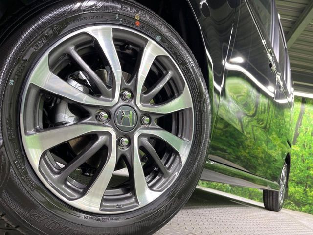 �y����14�C���`�A���~�z�C�[���z�O�ςɃ}�b�`���������A���~�z�C�[���𑕒����Ă���܂��B�e��ЊO�A���~�z�C�[����A�X�^�b�h���X�^�C�����戵�����Ă���܂��B���񂲑��k����������