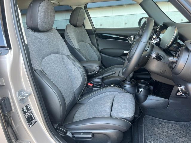 ���V�[�g�̎g�p��:�j��E�ւ�������Ȃ��A�����̒ʂ肫�ꂢ�ȏ�Ԃ��ێ����Ă���܂��B�܂��A�����N���[�j���O�E�R�[�e�B���O�����p�����������܂��B