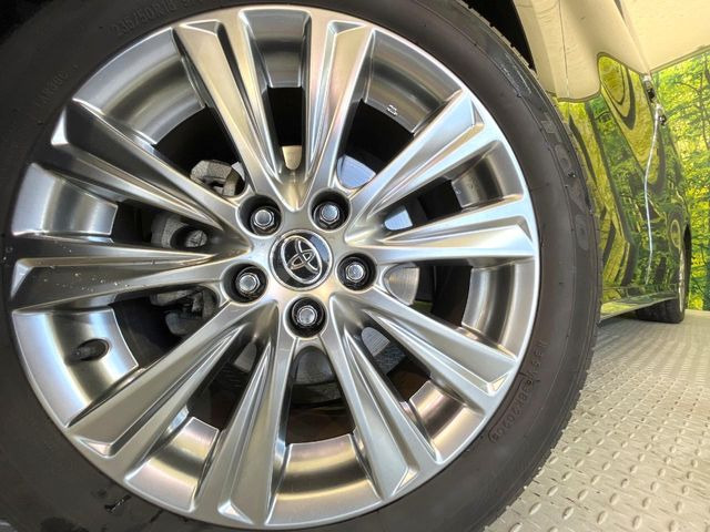 �y�����A���~18�C���`�z�C�[���z�O�ςɃ}�b�`���������A���~�z�C�[���𑕒����Ă���܂��B�e��ЊO�A���~�z�C�[����A�X�^�b�h���X�^�C�����戵�����Ă���܂��B���񂲑��k����������