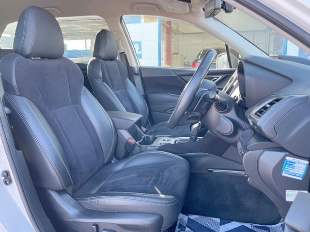 �y�n�[�t���U�[�V�[�g�z�������ƍ���S�n�𗼗������l�C�̃V�[�g���w�ʁE���ʂ̃t�@�u���b�N�f�ނ́A�ʋC���̗ǂ��⊊��ɂ����ɗD��Ă��܂��B�C���╞���ɍ��E���ꂸ���K�ɂ���肢�������܂��B