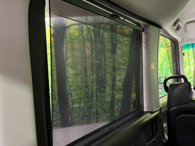 �y���[���V�F�[�h�z��������ԊO����̌���ῂ����Ƃ��ɃT�b�ƈ����o���Ďg����A���[���i�[�^�C�v�̃T���V�F�[�h�𑕔��B��Ȃɏ�������q�l���E�g�E�g�����������ȂǁA���Ђ����p����������