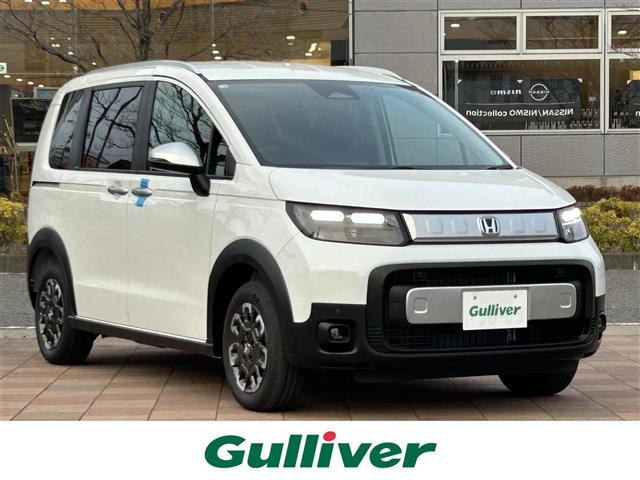 フリード1.5 e:HEV クロスター 4WD