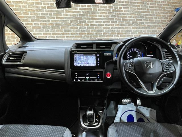 フィット1.5 ハイブリッド S ホンダセンシング 4WD