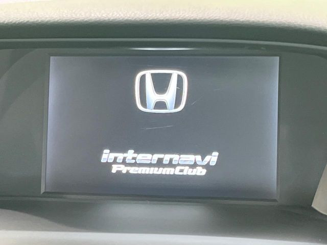 �y�����i�r�z�l�C�̏����i�r�𑕔����Ă���܂��B�i�r�̎g���₷���͂������A�I�[�f�B�I�@�\���[��!�L�����v�◷�s�͂������A�ʋ΂┃�����ȂǕ��i�̃h���C�u���y�����Ȃ�͂���