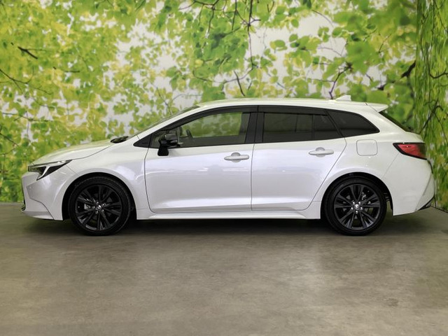 カローラツーリング1.8 ハイブリッド W×B