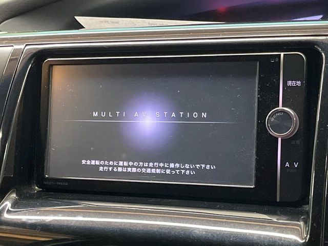 �y�����i�r�z�C���e���A�ɗn�����ރX�^�C���b�V���ȁu��p�݌v�v���[�J�[�i�r�𑕔��􎋔F���⑀�쐫�ȂǊ�{���\�ɂ��D��A���㎿�ȃJ�[���C�t�����y���݂��������܂��B