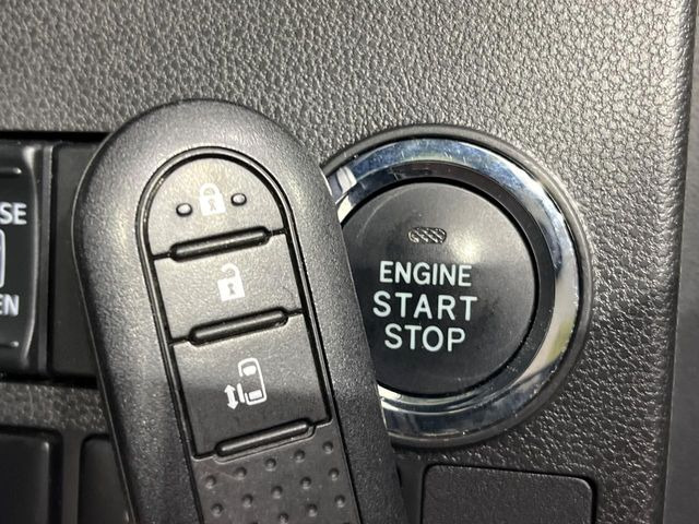 �y�L�[�t���[�V�X�e���z�J�o����|�P�b�g�ɓ��ꂽ�܂܂ł��h�A�̎{���E�������\�ȃX�}�[�g�L�[�𑕔��B�G���W���̃I���E�I�t�����J�M�����o���K�v����������Ƃ��Ă��֗��ł���