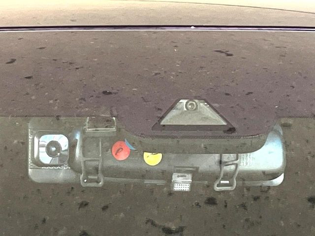 �y�g���^�Z�[�t�e�B�Z���X�z���s���ɑO���̎ԗ�����F�����A�Փ˂������Ȏ��͌x��ƃu���[�L�ŏՓˉ���Ɣ�Q�y�����A�V�X�g�B�����S�Ƀh���C�u�����y���݂��������܂��B