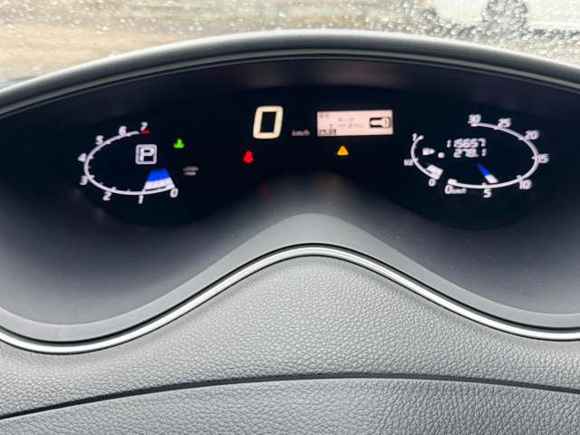 ���[�Ԃ܂łɎԗ������Ȃǐ�C�X�^�b�t����Ƃ������܂��� �����̓X�`�[�������͂��߁A�ł��邾���C���悭����肢��������悤�����������܂�!�O���͋@�B�Ŗ����������āA���b�N�X�R�[�e�B���O�������Ă��܂��B