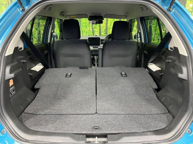 ���i�̂���������ʋ΁A���}���ɏ\���ȉ׎��X�y�[�X���m�ۂ��Ă���܂��B�Z�J���h�V�[�g��|���ƁA�傫�ȉו��̐ύڂ��\�ł���