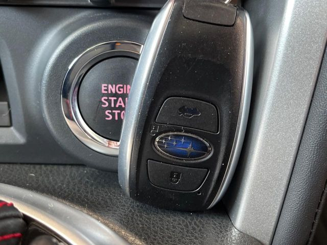 �y�A�N�Z�X�L�[&�v�b�V���X�^�[�g�z�J�o����|�P�b�g�ɓ��ꂽ�܂܂ł��h�A�̎{���E�������\�ȃX�}�[�g�L�[�𑕔��B�G���W���̃I���E�I�t�����J�M�����o���K�v�������A�{�^�����v�b�V�����邾����OK��