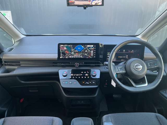 セレナ1.4 e-4ORCE ハイウェイスターV 4WD