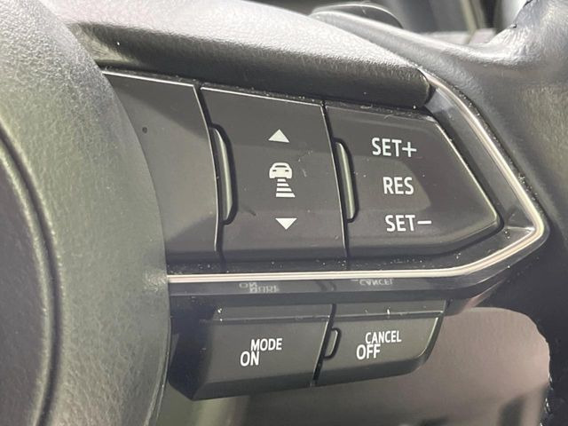 【マツダ・レーダークルーズコントロール】高速道路での長距離走行が楽に!自動で速度を保つクルーズコントロールが、衝突軽減システムと連携し、前方の車両を感知して車間を保つように速度調節してくれます!!