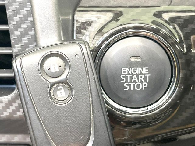 �y�L�[�t���[�V�X�e���z�J�o����|�P�b�g�ɓ��ꂽ�܂܂ł��h�A�̎{���E�������\�ȃX�}�[�g�L�[�𑕔��B�G���W���̃I���E�I�t�����J�M�����o���K�v����������Ƃ��Ă��֗��ł���