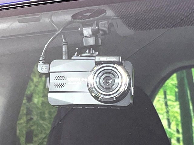 �y�h���C�u���R�[�_�[�z�h���C�u���R�[�_�[����!���s���͂������A������^�]�⎖�̂ɑ��������ہA�f���ŋL�^���A����̃��X�N�ɔ����܂��B���L�^�pSD�J�[�h�͂��q�l�����g�ł��������������K�v������܂��B