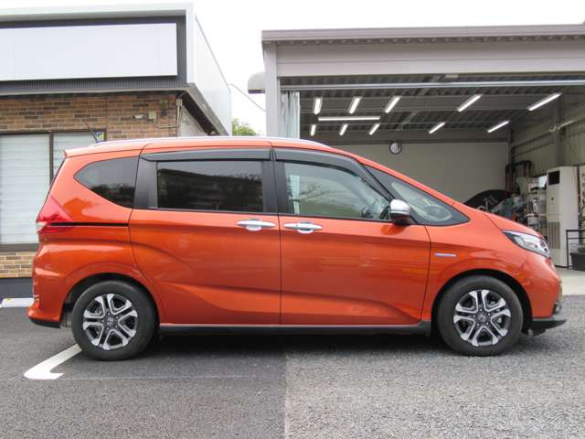 フリード+1.5 ハイブリッド クロスター ホンダセンシング