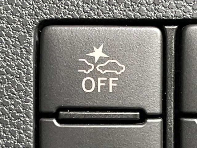 �y�X�}�[�g�A�V�X�g�z���s���ɑO���̎ԗ�����F�����A�Փ˂������Ȏ��͌x��ƃu���[�L�ŏՓˉ���Ɣ�Q�y�����A�V�X�g�B�����S�Ƀh���C�u�����y���݂��������܂��B