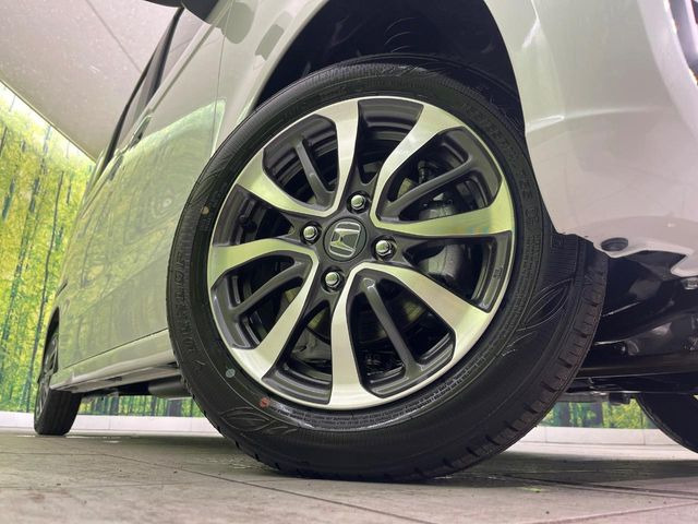 �y�����A���~�z�C�[���z�O�ςɃ}�b�`���������A���~�z�C�[���𑕒����Ă���܂��B�e��ЊO�A���~�z�C�[����A�X�^�b�h���X�^�C�����戵�����Ă���܂��B���񂲑��k����������