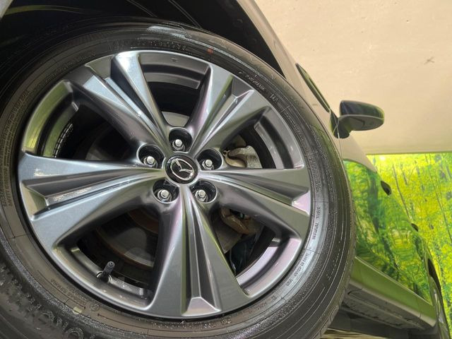 �y����18�C���`�A���~�z�C�[���z�O�ςɃ}�b�`���������A���~�z�C�[���𑕒����Ă���܂��B�e��ЊO�A���~�z�C�[����A�X�^�b�h���X�^�C�����戵�����Ă���܂��B���񂲑��k����������