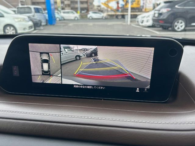 �y360&deg;�r���[���j�^�[�z��p�̃J�����ɂ��A�ォ�猩���낵���悤�Ȏ��_��360�x�N���}�̎��͂��m�F���邱�Ƃ��ł��܂������p�������m�F���₷���A�����ꏊ�ł̐؂�Ԃ��⒓�Ԃ��X���[�Y�ɍs���܂��B