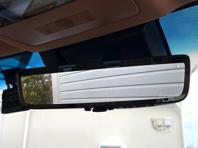 �y�f�W�^���C���i�[�~���[�z��Ȃ̑傫�ȉו��⓯��҂Ō�����m�F���Â炢���ł����S!�J�������B�e�����ԗ�����̉f�������[���~���[���ɕ\���B�N���A�Ȏ��E�ŏ󋵂̊m�F���\�ł�!