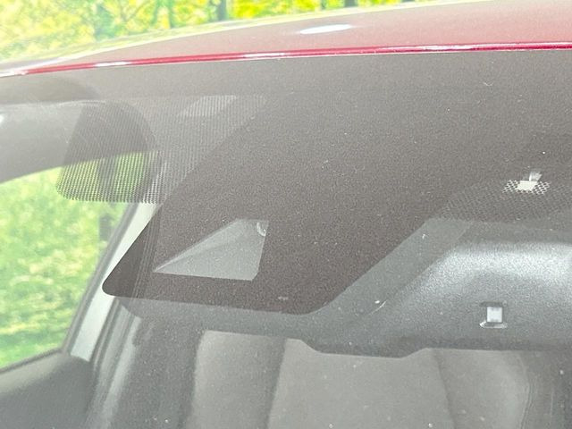 �y�g���^�Z�[�t�e�B�Z���X�z���s���ɑO���̎ԗ�����F�����A�Փ˂������Ȏ��͌x��ƃu���[�L�ŏՓˉ���Ɣ�Q�y�����A�V�X�g�B�����S�Ƀh���C�u�����y���݂��������܂��B