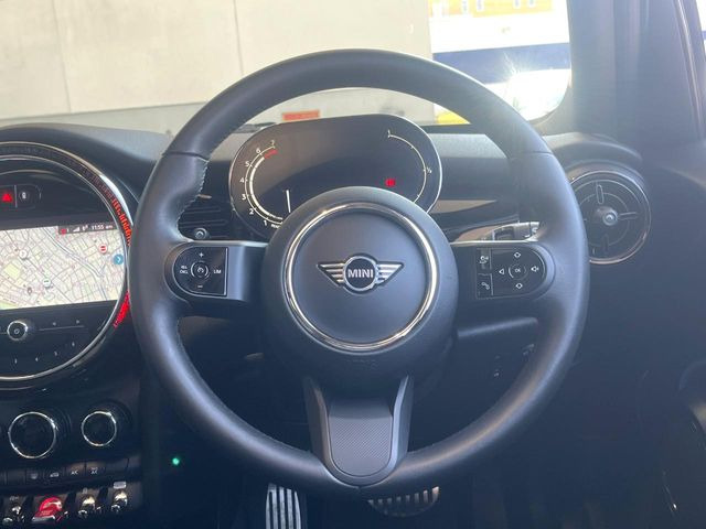 ���n���h�����̃X�������Ȃ��A���ꂢ�ȏ�Ԃ��ێ����Ă���܂��B�e�X�C�b�`���̓�����m�F�ς݂ł��B