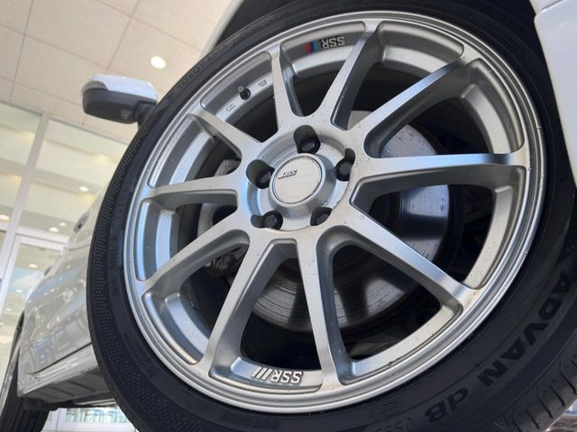 �y�G�X�G�X�A�[����18�C���`�A���~�z�C�[���z��l�C���[�J�[�̃z�C�[���𑕔���y�ʁE���d�x�̃A���~�z�C�[���́A�n���h�����O�E�����ȂǁA����̎������サ�Ă���܂���