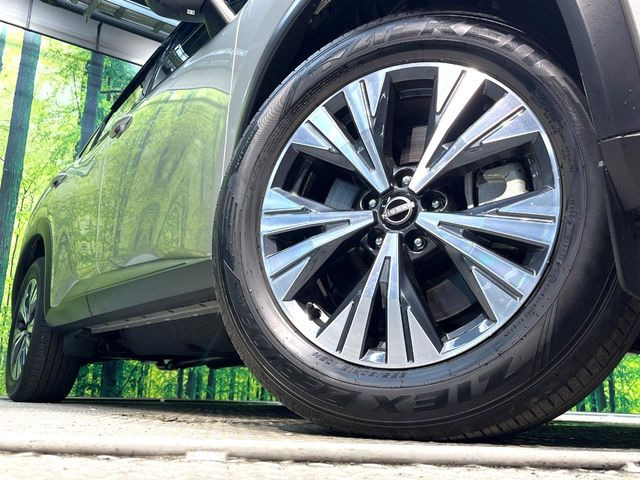 �y����18�C���`�A���~�z�C�[���z�O�ςɃ}�b�`���������A���~�z�C�[���𑕒����Ă���܂��B�e��ЊO�A���~�z�C�[����A�X�^�b�h���X�^�C�����戵�����Ă���܂��B���񂲑��k����������