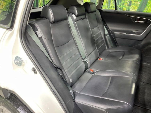 �y���烌�U�[�V�[�g�z����̂ӂ���肪�e�ՂŃ����e�i���X�����ȒP�ȁA�@�\���ɗD��鍇����v���̗p�����㎿�ȃV�[�g�ł��B����S�n���悭�A���������ӂ��S�n�ǂ��ԓ���Ԃ����o���Ă���܂��B