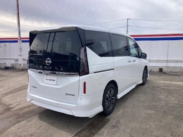 セレナ1.4 e-POWER ルキシオン