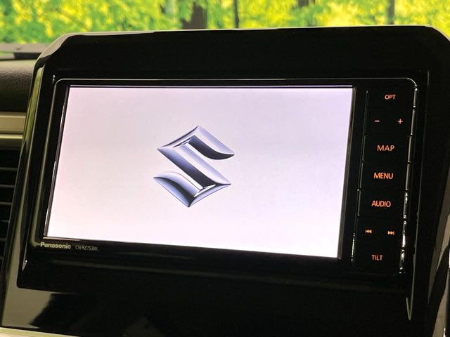 �y�����i�r�z�l�C�̏����i�r�𑕔����Ă���܂��B�i�r�̎g���₷���͂������A�I�[�f�B�I�@�\���[��!�L�����v�◷�s�͂������A�ʋ΂┃�����ȂǕ��i�̃h���C�u���y�����Ȃ�͂���