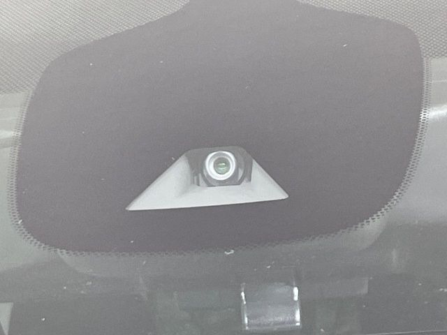 �y�C���e���W�F���g�G�}�[�W�F���V�[�u���[�L�z�t�����g�J�����őO���̎ԗ�����s�҂����m�B�Փ˂������Ȏ��͏Փ˔�Q�y���u���[�L���쓮�A�Փˉ�����T�|�[�g�B�����S�Ƀh���C�u�����y���݂��������܂��B