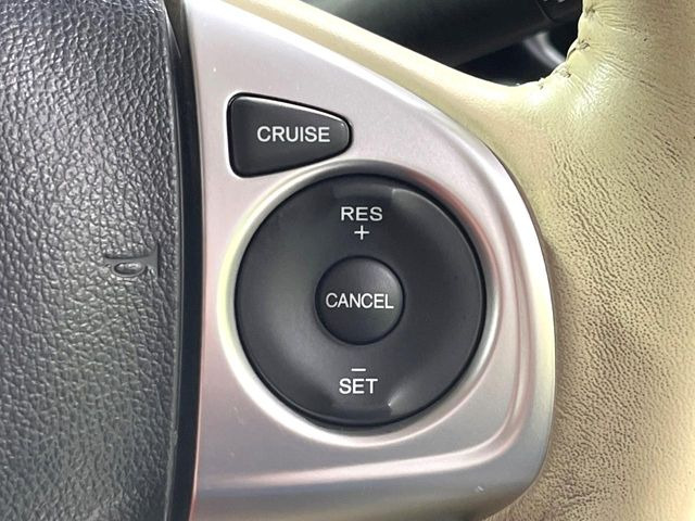 �y�N���[�Y�R���g���[���z�������H�����N���N���s�B�A�N�Z���𗣂��Ă���葬�x�ő��s���ł��A�������^�]���̕��S���y��!�����E�������ȒP�ȃX�C�b�`����Œ����ł��܂��B