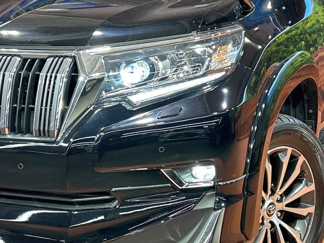 �yLED�w�b�h���C�g�z���V����ԑ��s�����ǍD�Ȏ��E���m�ۂ����S���ĉ^�]�ł��鍂�P�xLED�w�b�h���C�g�𑕔�!�_�����x�������A����d�͂��}�����Ă��܂��B