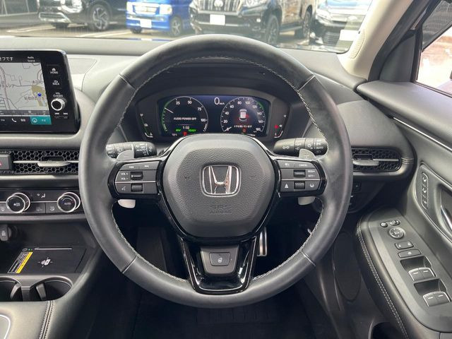 �y�����v�����X�e�A�����O�z�㎿�Ȋv���g�p���邱�ƂŁA��ɂ����������݂ƂĂ��^�]���₷���n���h���ł���