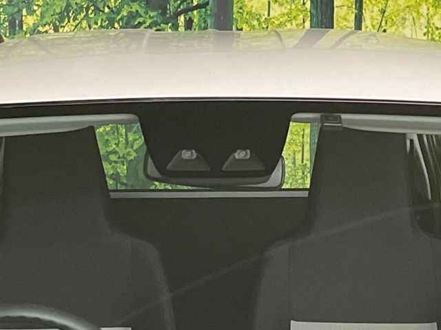 �y�X�}�[�g�A�V�X�g�z���s���ɑO���̎ԗ�����F�����A�Փ˂������Ȏ��͌x��ƃu���[�L�ŏՓˉ���Ɣ�Q�y�����A�V�X�g�B�����S�Ƀh���C�u�����y���݂��������܂��B