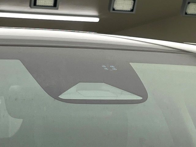 �y�z���_�Z���V���O�z���s���ɑO���̎ԗ�����F�����A�Փ˂������Ȏ��͌x��ƃu���[�L�ŏՓˉ���Ɣ�Q�y�����A�V�X�g�B�����S�Ƀh���C�u�����y���݂��������܂��B