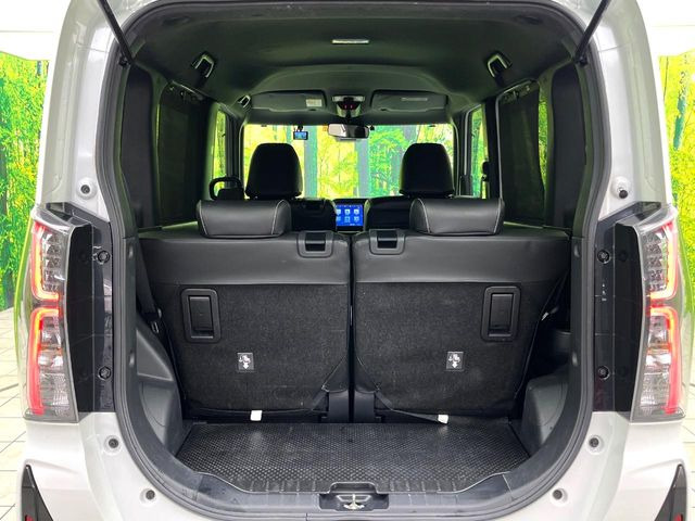 ���i�̂���������ʋ΁A���}���ɏ\���ȉ׎��X�y�[�X���m�ۂ��Ă���܂��B�Z�J���h�V�[�g��|���ƁA�傫�ȉו��̐ύڂ��\�ł���