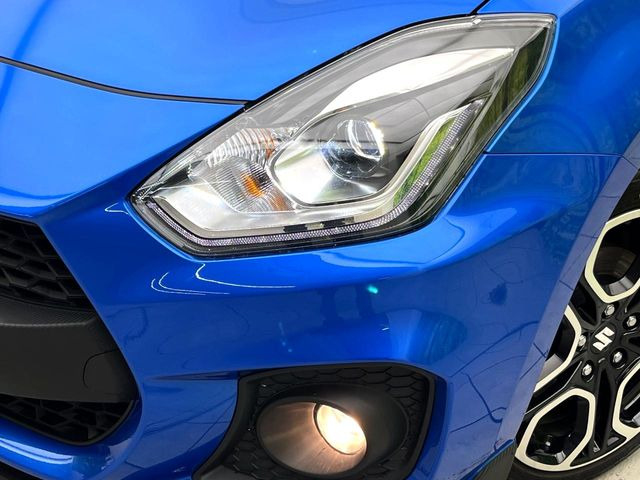 �yLED�w�b�h���C�g�z���V����ԑ��s�����ǍD�Ȏ��E���m�ۂ����S���ĉ^�]�ł��鍂�P�xLED�w�b�h���C�g�𑕔�!�_�����x�������A����d�͂��}�����Ă��܂��B