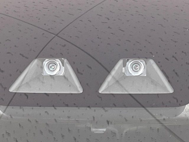 �y�X�}�[�g�A�V�X�g�z���s���ɑO���̎ԗ�����F�����A�Փ˂������Ȏ��͌x��ƃu���[�L�ŏՓˉ���Ɣ�Q�y�����A�V�X�g�B�����S�Ƀh���C�u�����y���݂��������܂��B