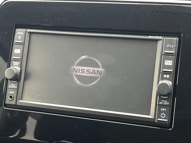 �y�����i�r�z�l�C�̏����i�r�𑕔����Ă���܂��B�i�r�̎g���₷���͂������A�I�[�f�B�I�@�\���[��!�L�����v�◷�s�͂������A�ʋ΂┃�����ȂǕ��i�̃h���C�u���y�����Ȃ�͂���