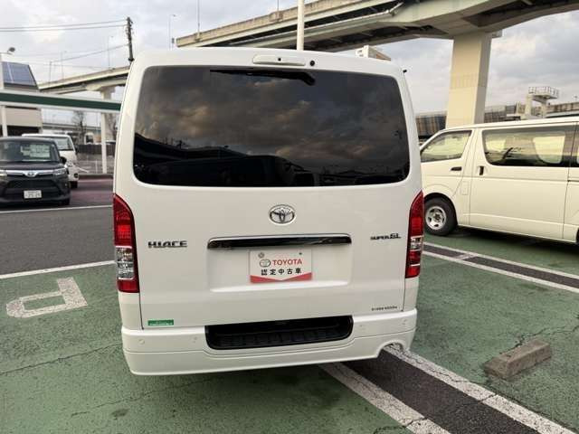 ハイエースバン