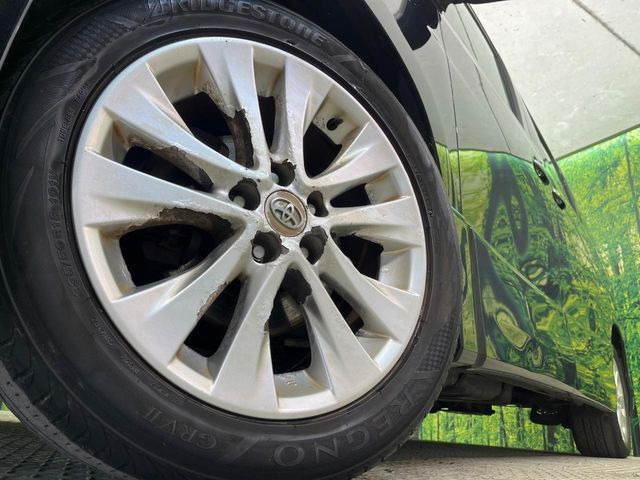 �y����18�C���`�A���~�z�C�[���z�O�ςɃ}�b�`���������A���~�z�C�[���𑕒����Ă���܂��B�e��ЊO�A���~�z�C�[����A�X�^�b�h���X�^�C�����戵�����Ă���܂��B���񂲑��k����������