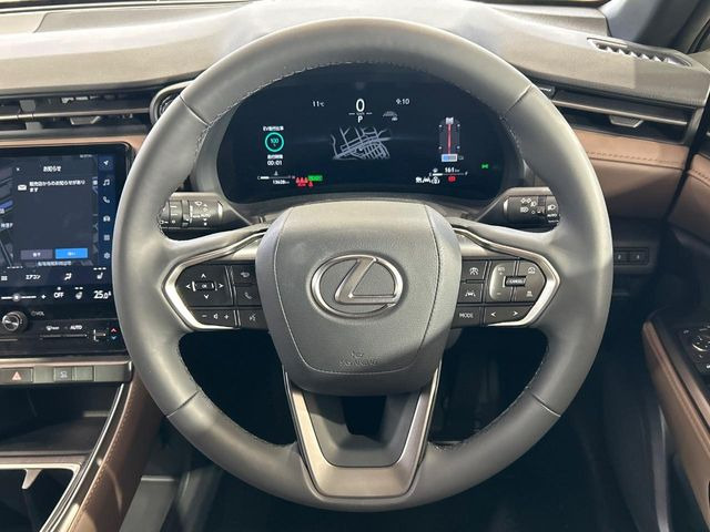 �y�����v�����X�e�A�����O�z�㎿�Ȋv���g�p���邱�ƂŁA��ɂ����������݂ƂĂ��^�]���₷���n���h���ł���