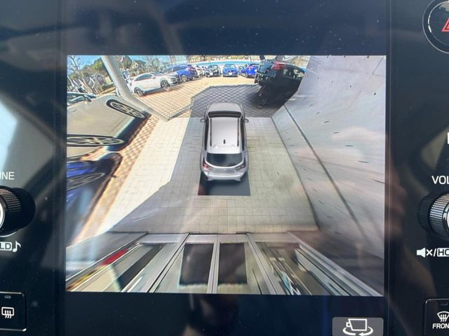 �y�t�����g&�T�C�h&�o�b�N�J�����z�h���C�o�[���猩�ɂ������p�������f���Ŋm�F�ł���J�������e���ɑ����B���ʂ��������Ȃ��ꏊ��Z��W�n�Ȃǂ��^�]���邱�Ƃ������l�ɂ������߂̈��S�����ł��B